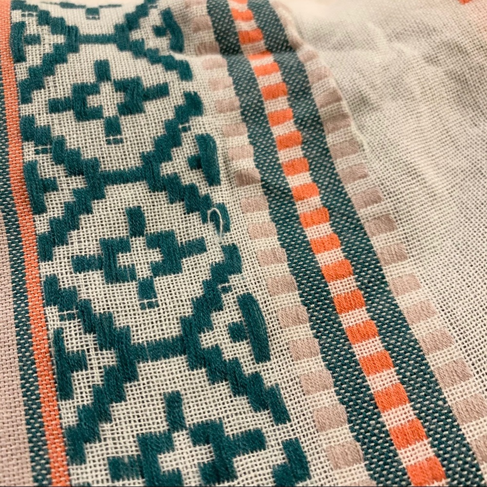 Aztec Pattern Infinity Scarf - Picture 6 of 9
